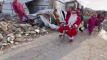 بابا نويل يزور منازل غزة للمرة الأولى بعد توقف الحرب